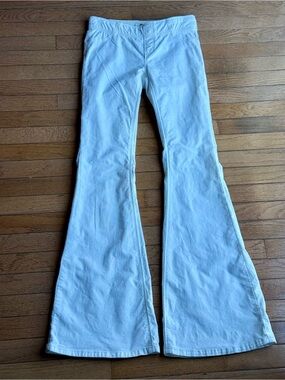 Title: We The Free Twenty-Six White Extreme Flare Bell Bottom Jeans Size 26